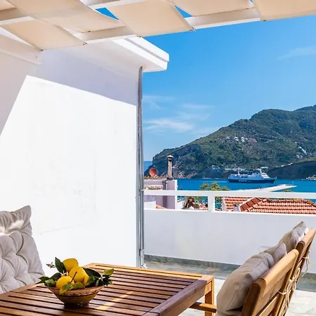 Cath's Loft Apartment Skopelos Town